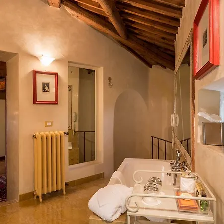 Tresor Luxury Suites *